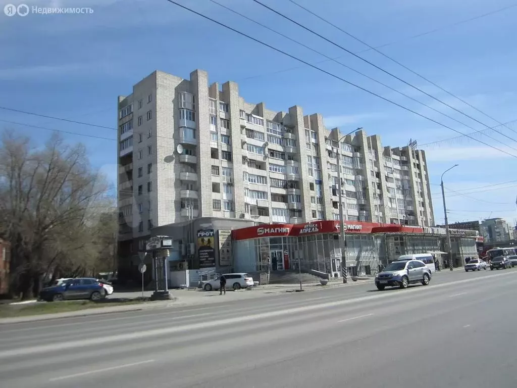 3-комнатная квартира: Омск, улица Красный Путь, 18 (61.2 м) - Фото 1