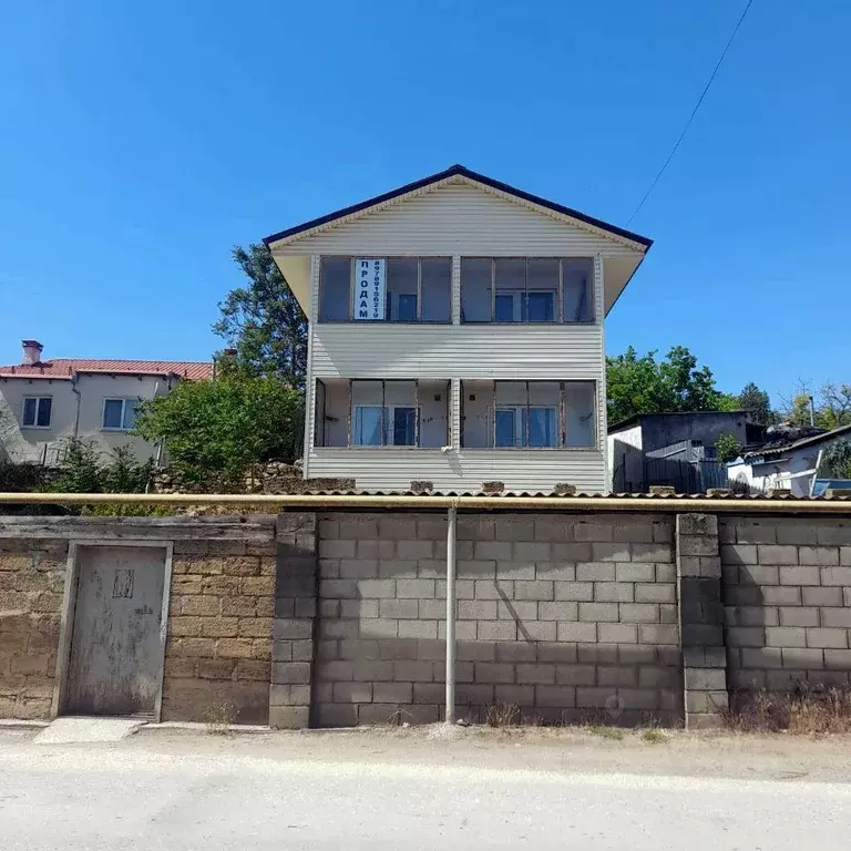 Дом в Севастополь ул. Чернышевского (96 м) - Фото 0