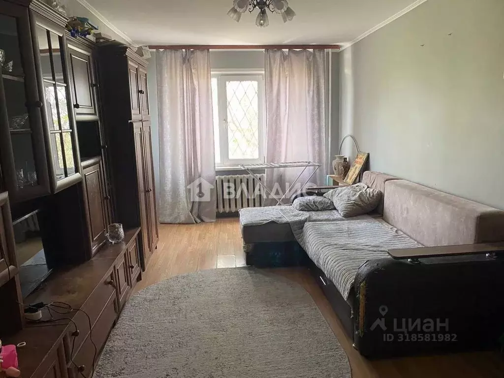 3-к кв. Бурятия, Улан-Удэ Коллективная ул., 13 (57.1 м) - Фото 1