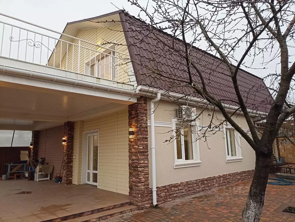 Дом в Крым, Симферопольский район, Гвардейское пгт ул. Первомайская ... - Фото 2