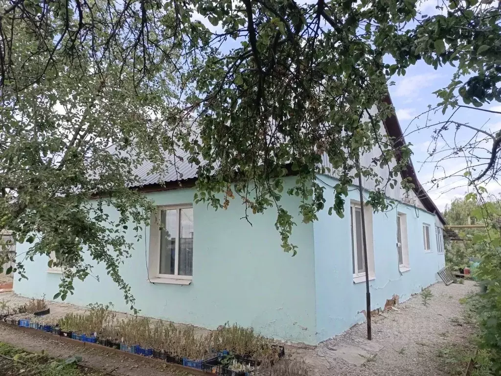 Дом в Саратовская область, с. Сабуровка ул. 40 лет Победы, 3 (92 м) - Фото 0