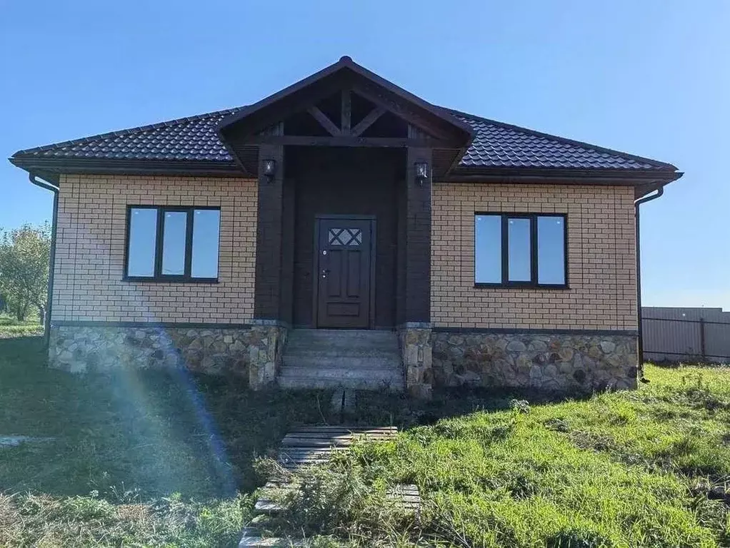 Дом в Белгородская область, Белгородский район, Тавровское с/пос, с. ... - Фото 1