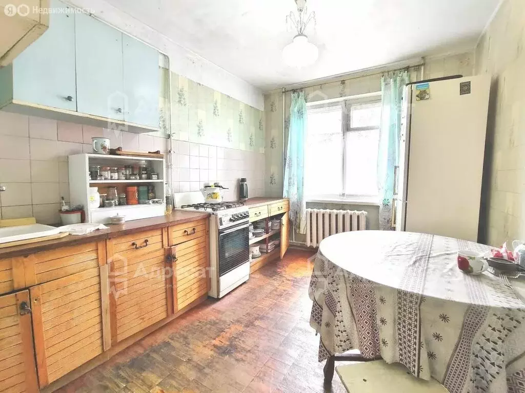 3-комнатная квартира: Волгоград, улица Кастерина, 6 (64.9 м) - Фото 0