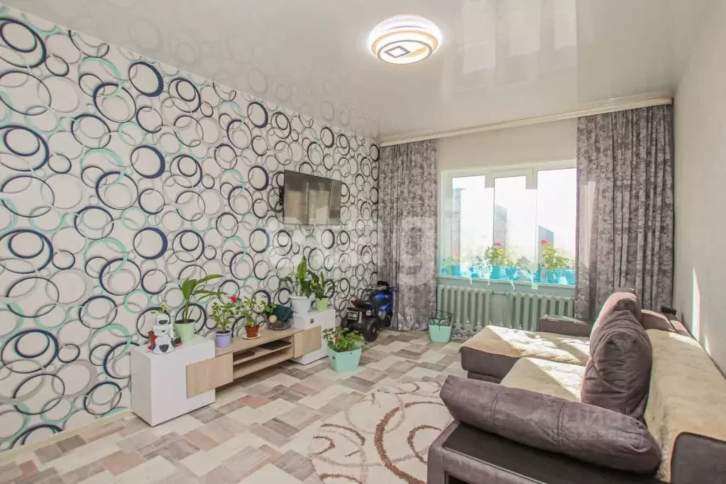 3-к кв. Бурятия, Улан-Удэ Стеклозавод мкр, ул. Кундо, 6 (63.0 м) - Фото 1