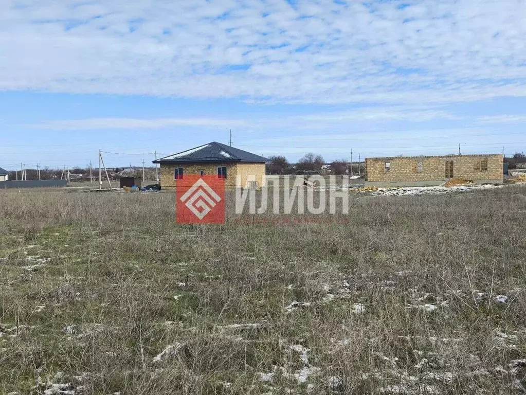 Участок в Крым, Симферопольский район, с. Урожайное  (8.0 сот.) - Фото 2