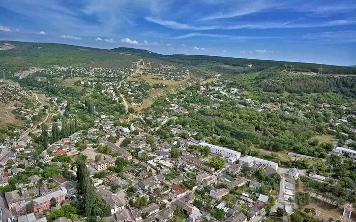 Участок в Крым, Бахчисарай ул. Македонского (10.0 сот.) - Фото 0