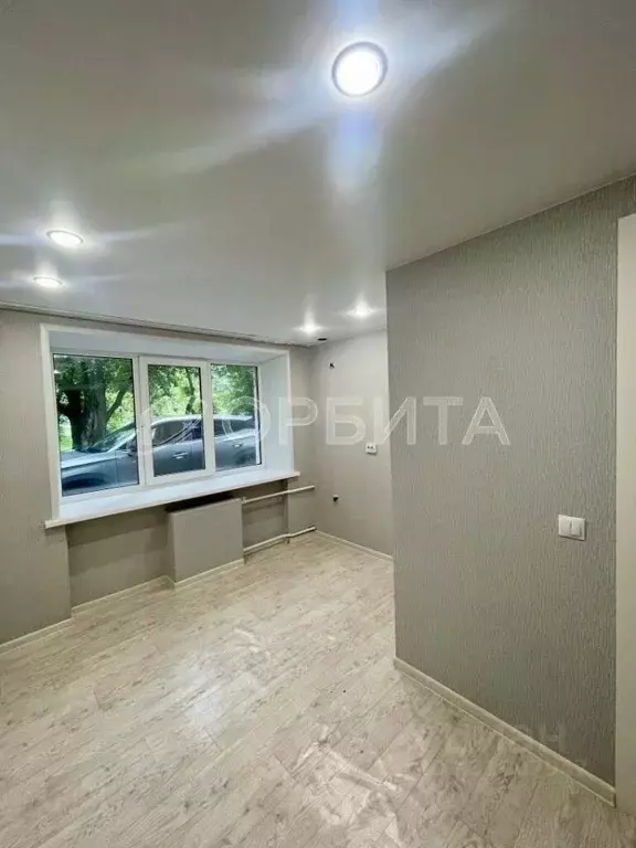Студия Тюменская область, Тюмень Одесская ул., 20 (12.7 м) - Фото 1