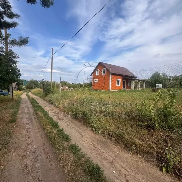 Дом в Волгоградская область, Волгоград ул. Джамбула Джабаева, 8/20 ... - Фото 0