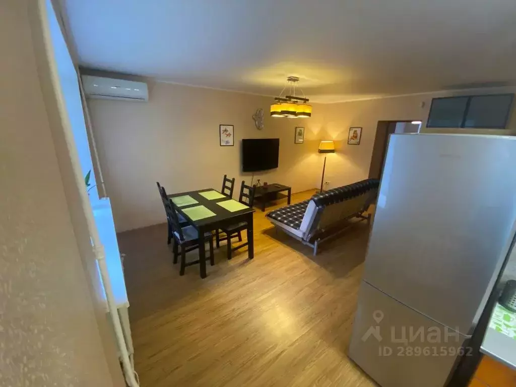 2-к кв. Татарстан, Казань ул. Лейтенанта Шмидта, 48 (50.0 м) - Фото 1