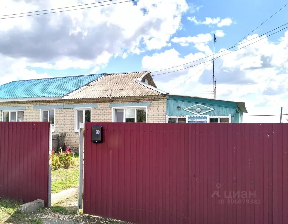 Дом в Саратовская область, Марксовский район, Зоркинское муниципальное ... - Фото 2