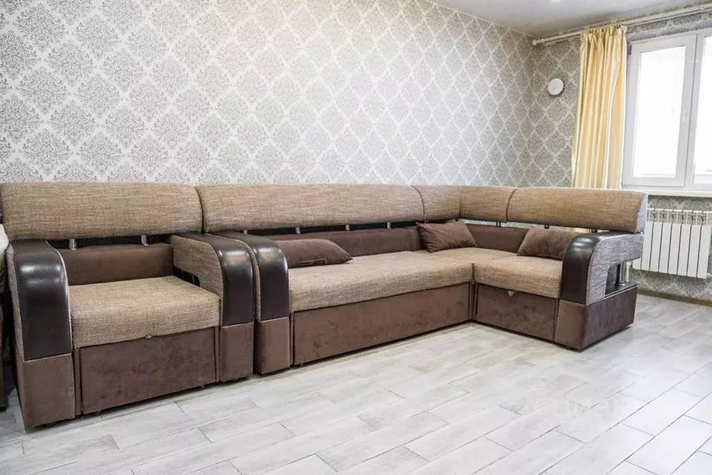 2-к кв. Бурятия, Улан-Удэ ул. Крылова, 4Г (72.4 м) - Фото 2