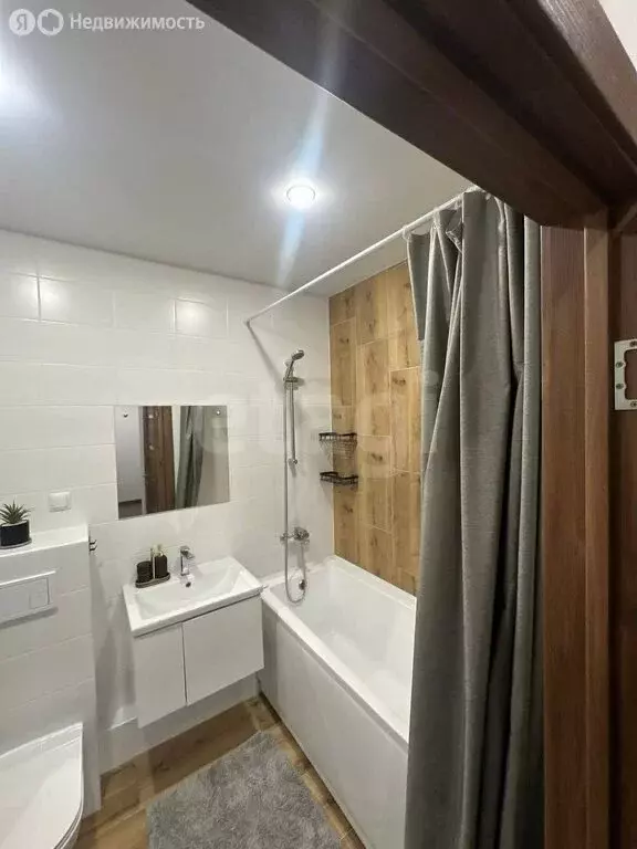 1-комнатная квартира: Тюмень, улица Тимофея Чаркова, 91 (26 м) - Фото 1