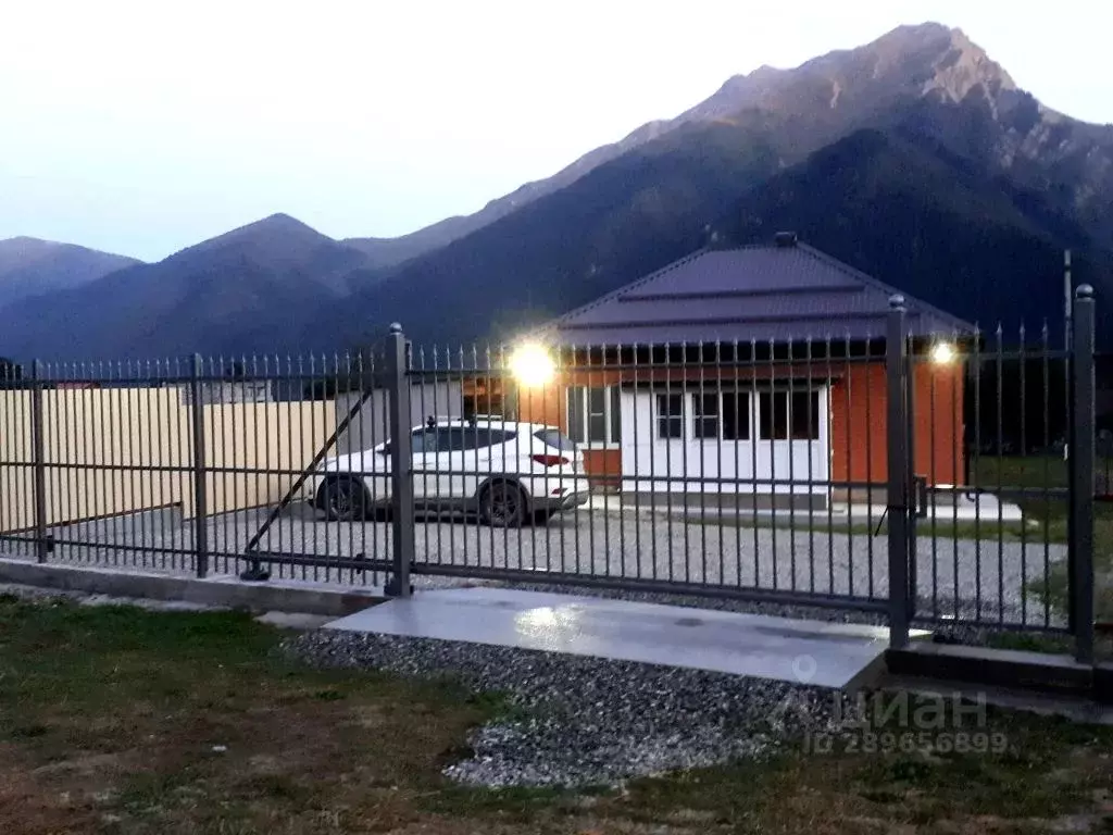 2-к кв. Карачаево-Черкесия, Зеленчукский район, с. Архыз ул. ... - Фото 1