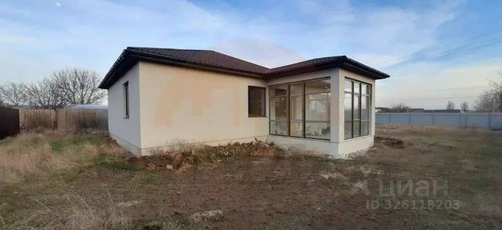 Дом в Крым, Сакский район, с. Орехово ул. Средняя (85 м) - Фото 1