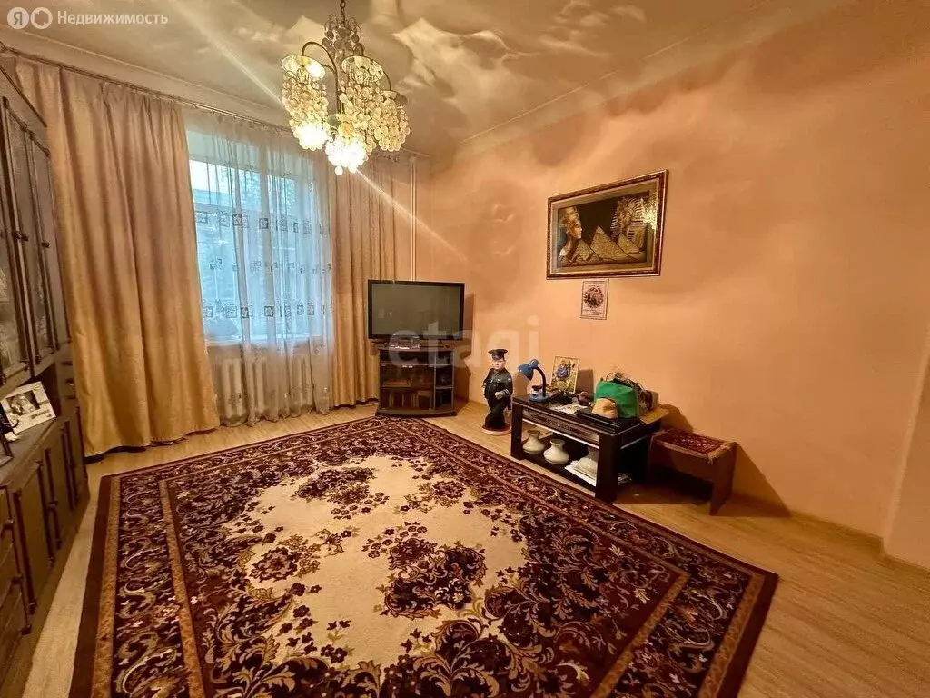 3-комнатная квартира: Ачинск, улица Манкевича, 35 (69.4 м) - Фото 1