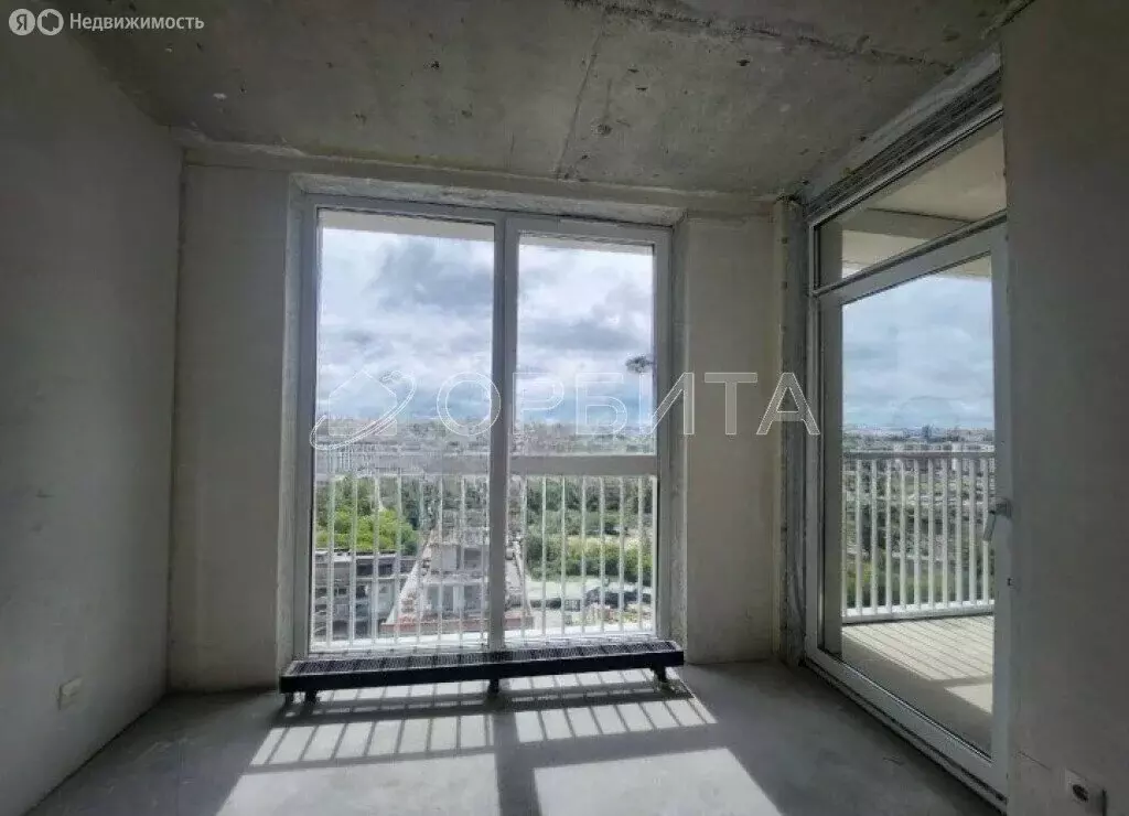 3-комнатная квартира: Тюмень, улица Муравленко, 9к1 (80 м) - Фото 1