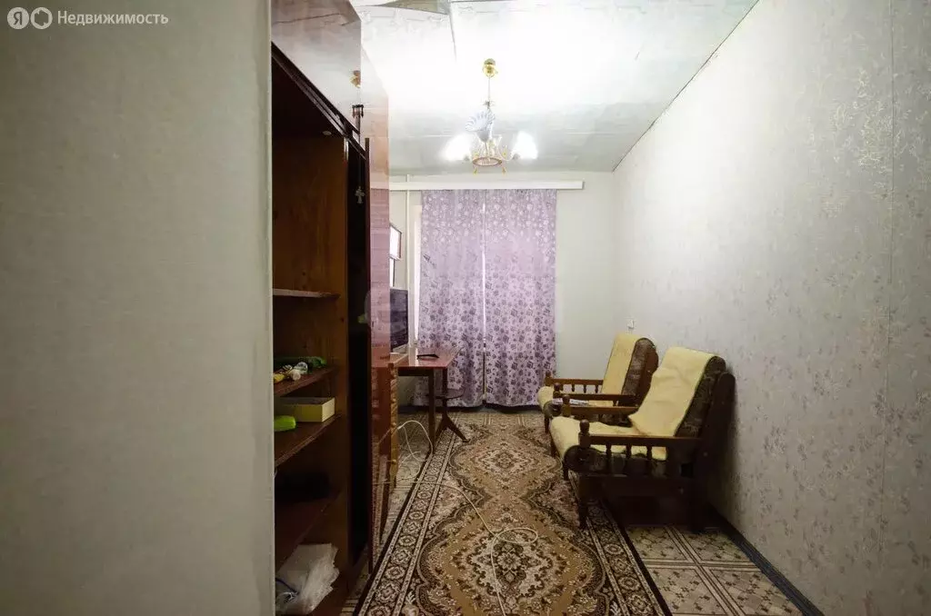 3-комнатная квартира: Ялуторовск, улица Бахтиярова, 62 (56 м) - Фото 1