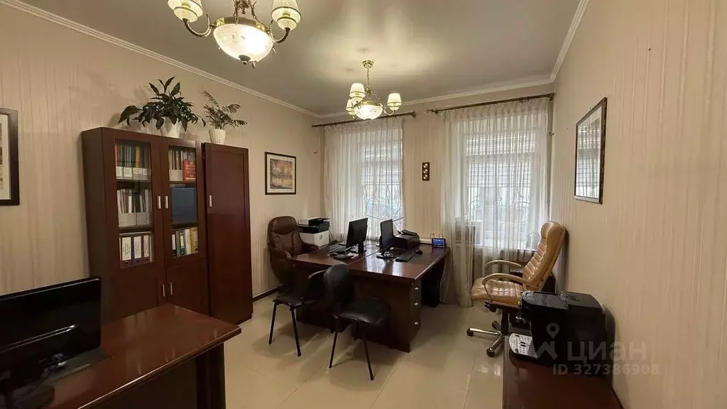 Офис в Крым, Симферополь ул. Ленина, 12 (100 м) - Фото 1