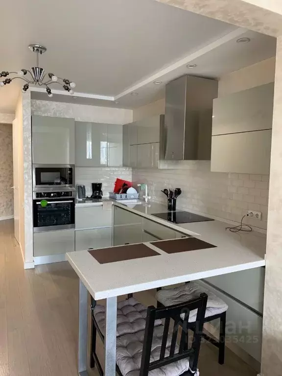 2-к кв. Сахалинская область, Южно-Сахалинск просп. Мира, 300к2 (64.9 ... - Фото 2