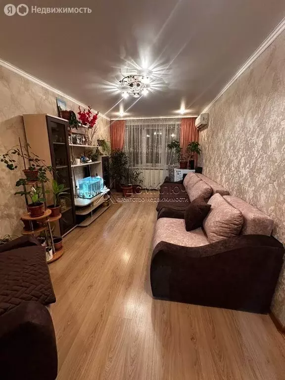 3-комнатная квартира: Кумертау, Первомайская улица, 5 (58.1 м) - Фото 1