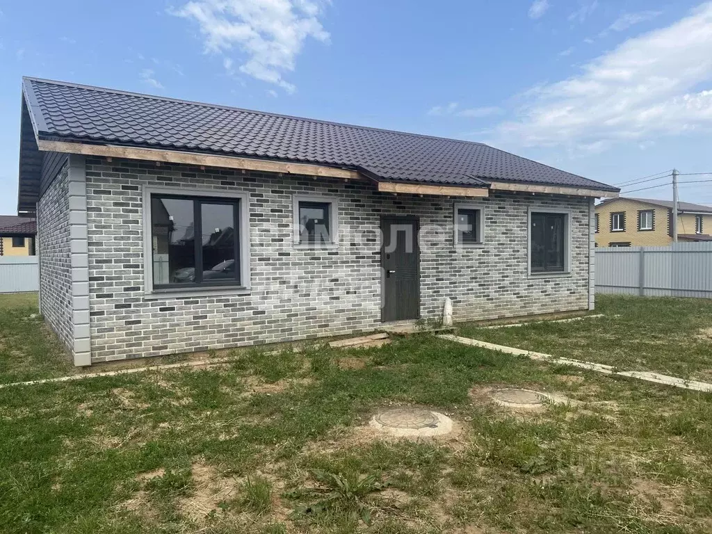 Дом в Рязанская область, Рязанский район, Вышгородское с/пос, с. ... - Фото 0