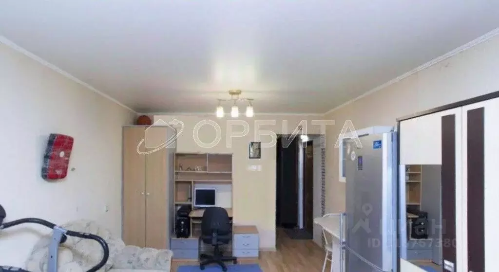 Студия Тюменская область, Тюмень ул. Республики, 229 (28.0 м) - Фото 1