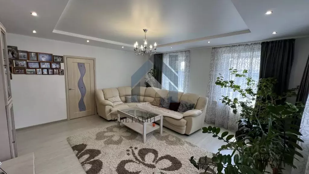 Дом в Алтайский край, Барнаул Локомотивный проезд, 47 (85 м) - Фото 1