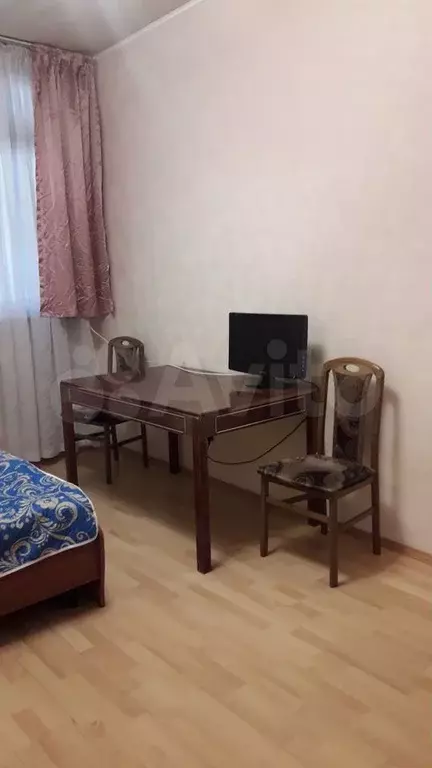 Комната 18 м в 3-к., 2/2 эт. - Фото 0