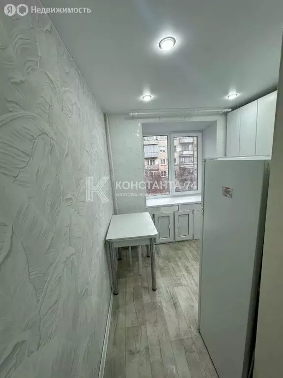 2-комнатная квартира: Чебаркуль, улица Карпенко, 11А (45.8 м) - Фото 1