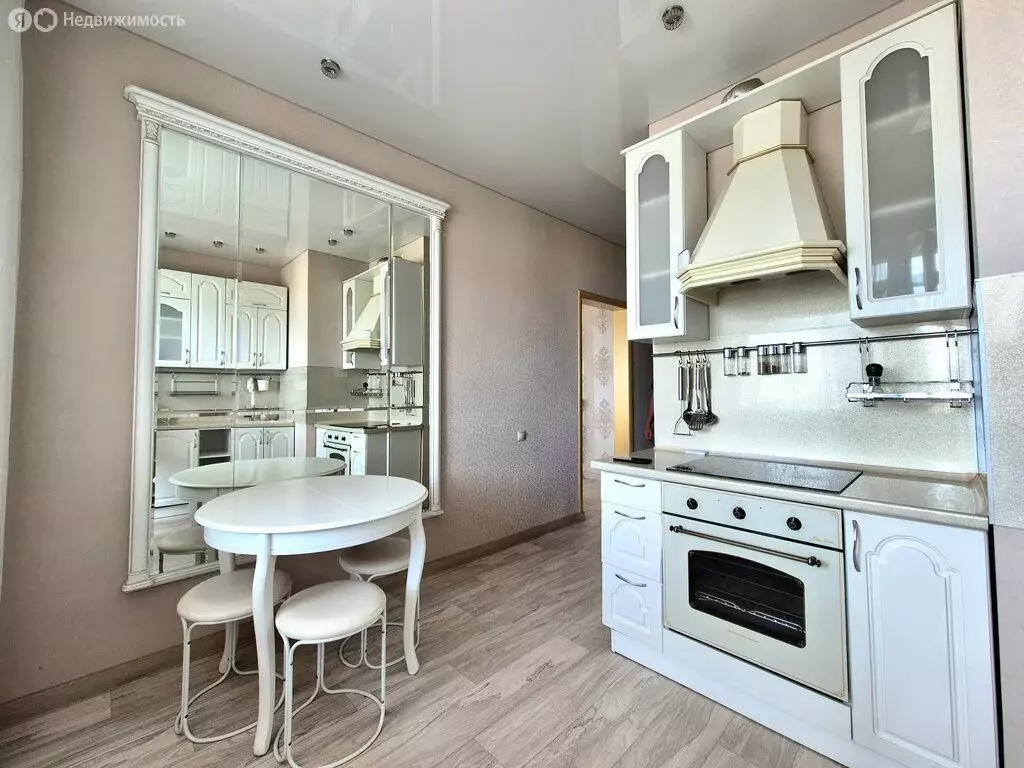 3-комнатная квартира: Нерюнгри, проспект Дружбы Народов, 5 (68 м) - Фото 1