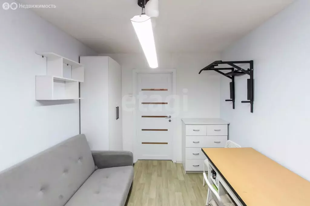 3-комнатная квартира: Тюмень, улица Дружбы, 165 (67.4 м) - Фото 2