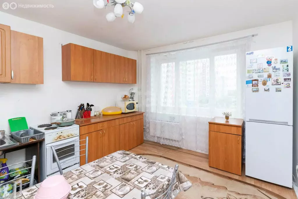 1-комнатная квартира: Тюмень, улица Федюнинского, 56 (46.1 м) - Фото 1