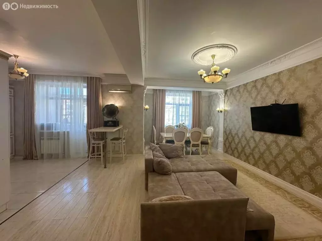 Квартира-студия: Каспийск, проспект М. Омарова, 1 (87 м) - Фото 2