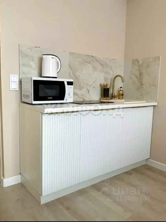 Студия Ханты-Мансийский АО, Когалым ул. Романтиков, 1 (17.8 м) - Фото 1