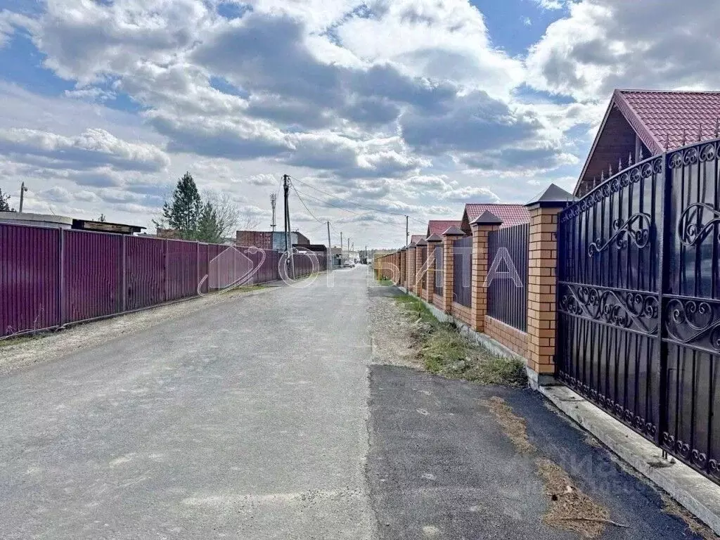 Участок в Тюменская область, Тюменский район, д. Ушакова Зеленая ул. ... - Фото 0