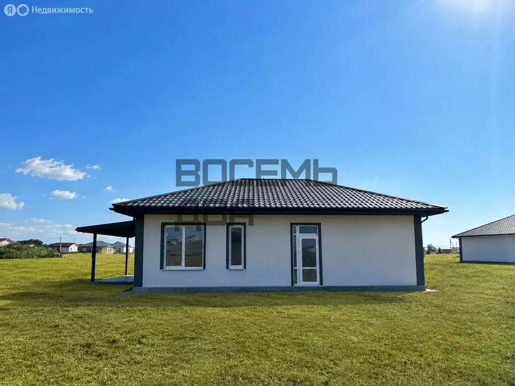 Дом в Родниковское сельское поселение, село Новый Мир (100 м) - Фото 1