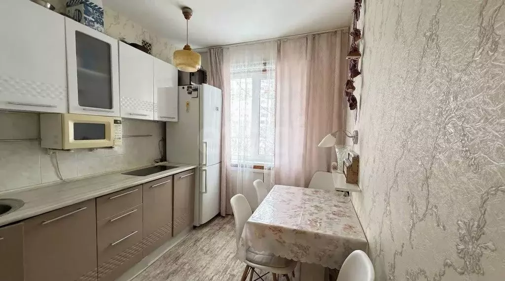 Квартира, 4 комнаты, 61 м - Фото 1