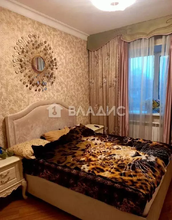 Продается 3-комнатная квартира - Фото 1