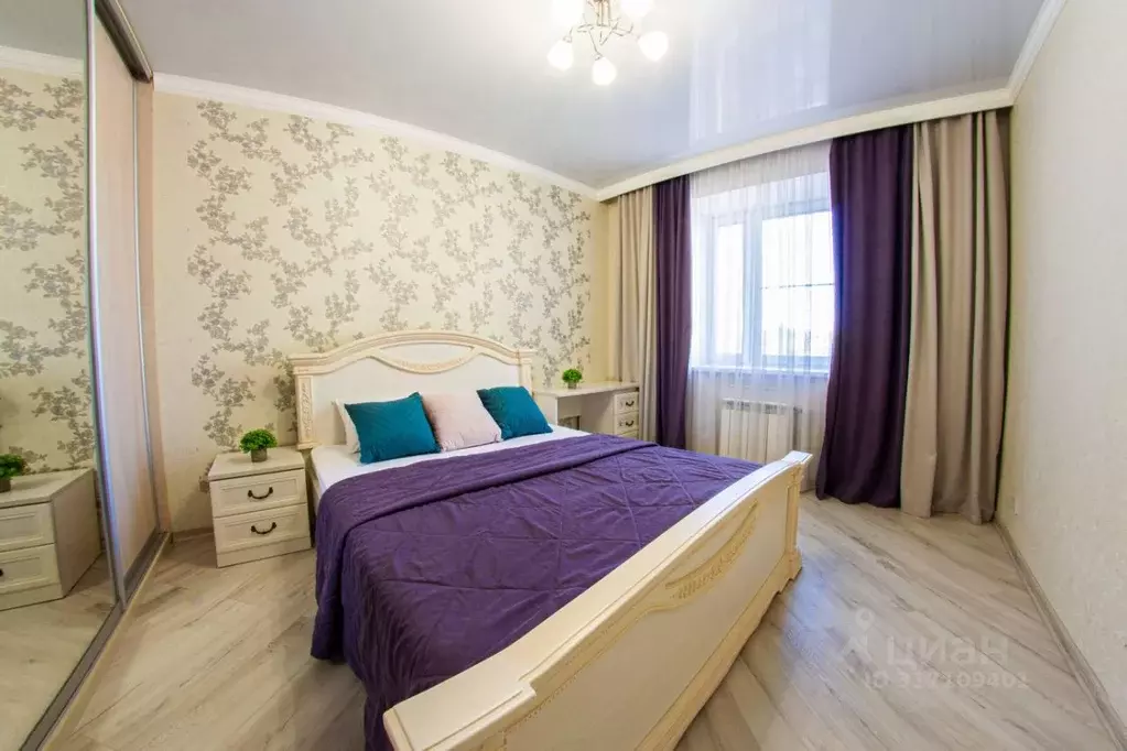 2-к кв. Омская область, Омск ул. Красный Путь, 103к4 (55.0 м) - Фото 0
