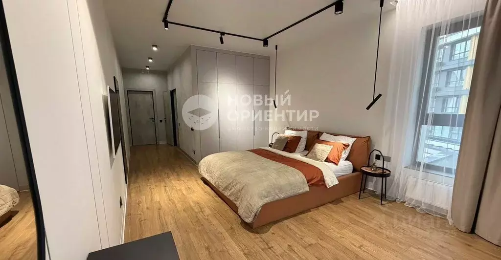 4-к кв. Свердловская область, Екатеринбург ул. Ткачей, 17 (119.0 м) - Фото 1