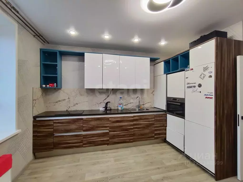 2-к кв. Тюменская область, Тюмень ул. Мельникайте, 2к17 (64.0 м) - Фото 2