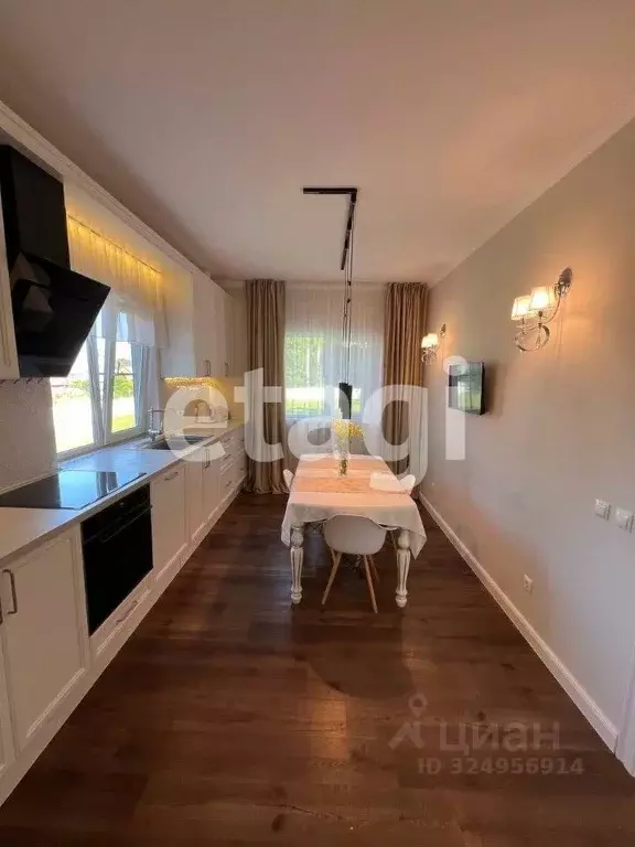 Дом в Красноярский край, Емельяновский муниципальный округ, пос. ... - Фото 1