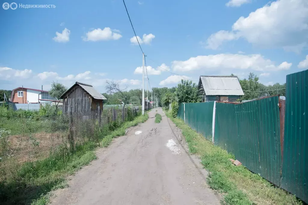 Участок в Бердск, садовое товарищество Ветеран, 3-я улица (6.5 м) - Фото 0