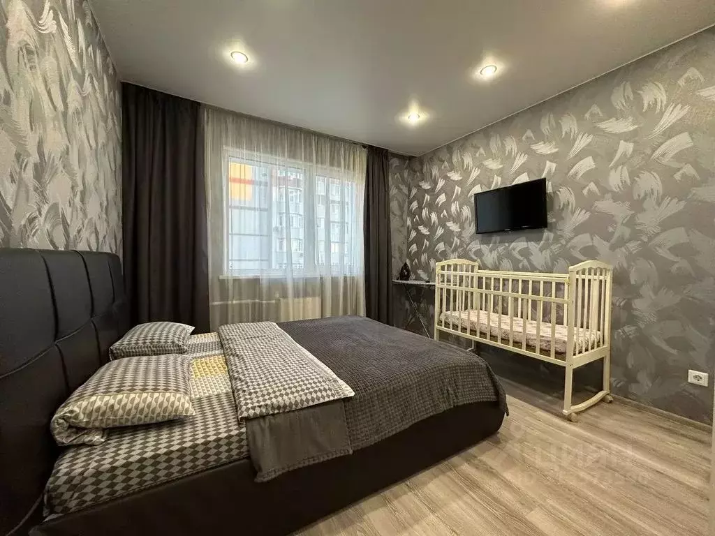 2-к кв. Оренбургская область, Оренбург Салмышская ул., 61 (60.0 м) - Фото 1