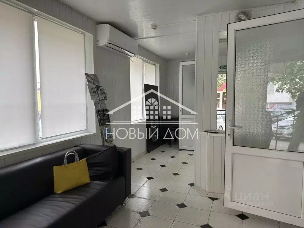 Офис в Кабардино-Балкария, Нальчик ул. Пушкина, 27 (50 м) - Фото 1