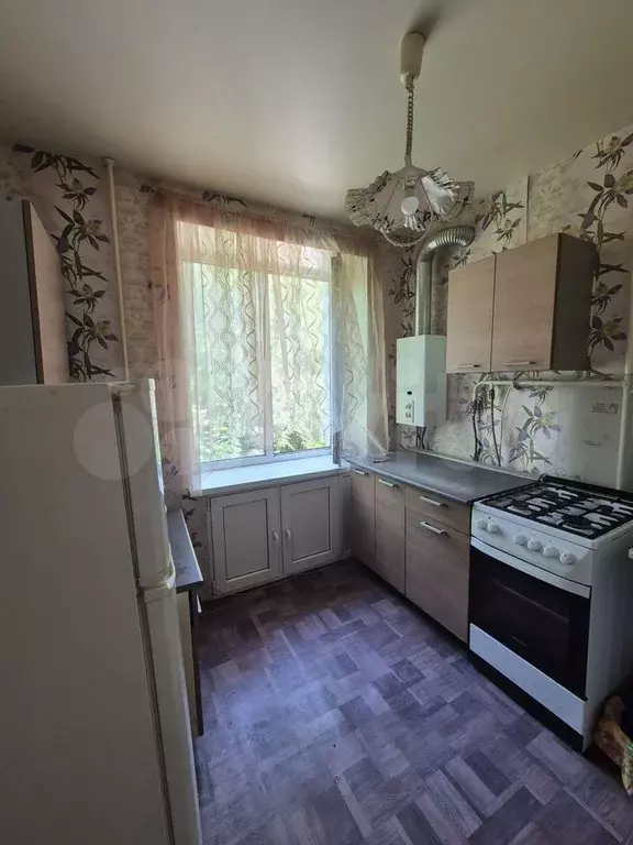 Комната 18 м в 1-к., 2/4 эт. - Фото 0