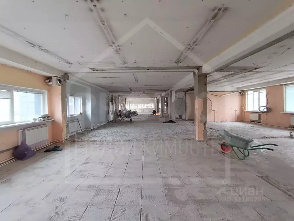 Помещение свободного назначения в Омская область, Омск бул. ... - Фото 1