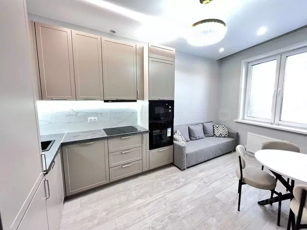 2-к кв. Татарстан, Казань Танковая ул., 2 (70.0 м) - Фото 1