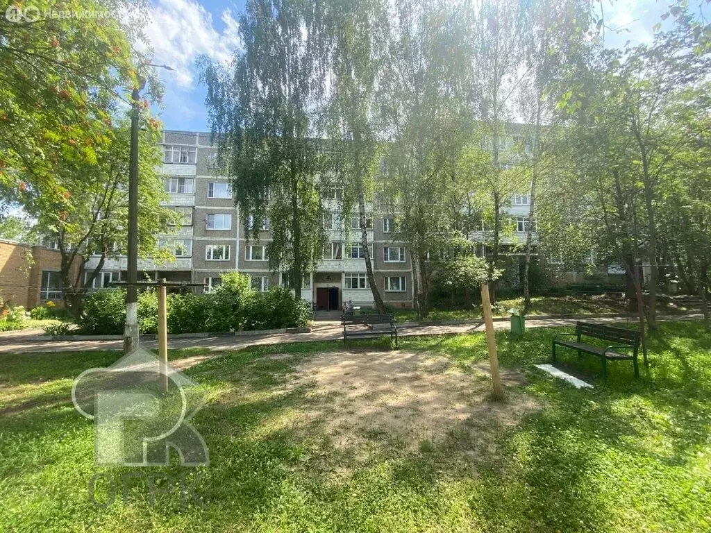 3-комнатная квартира: микрорайон Белые Столбы, улица Геологов, 12 ... - Фото 0