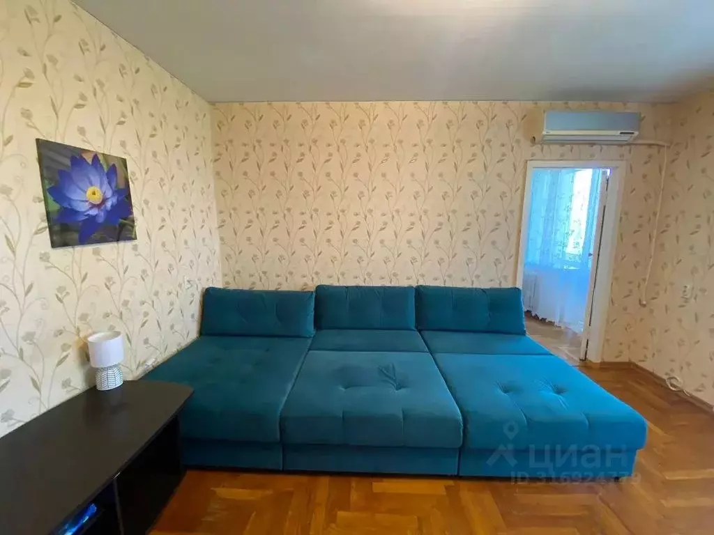 3-к кв. Волгоградская область, Волгоград ул. 7-й Гвардейской, 7 (55.0 ... - Фото 1